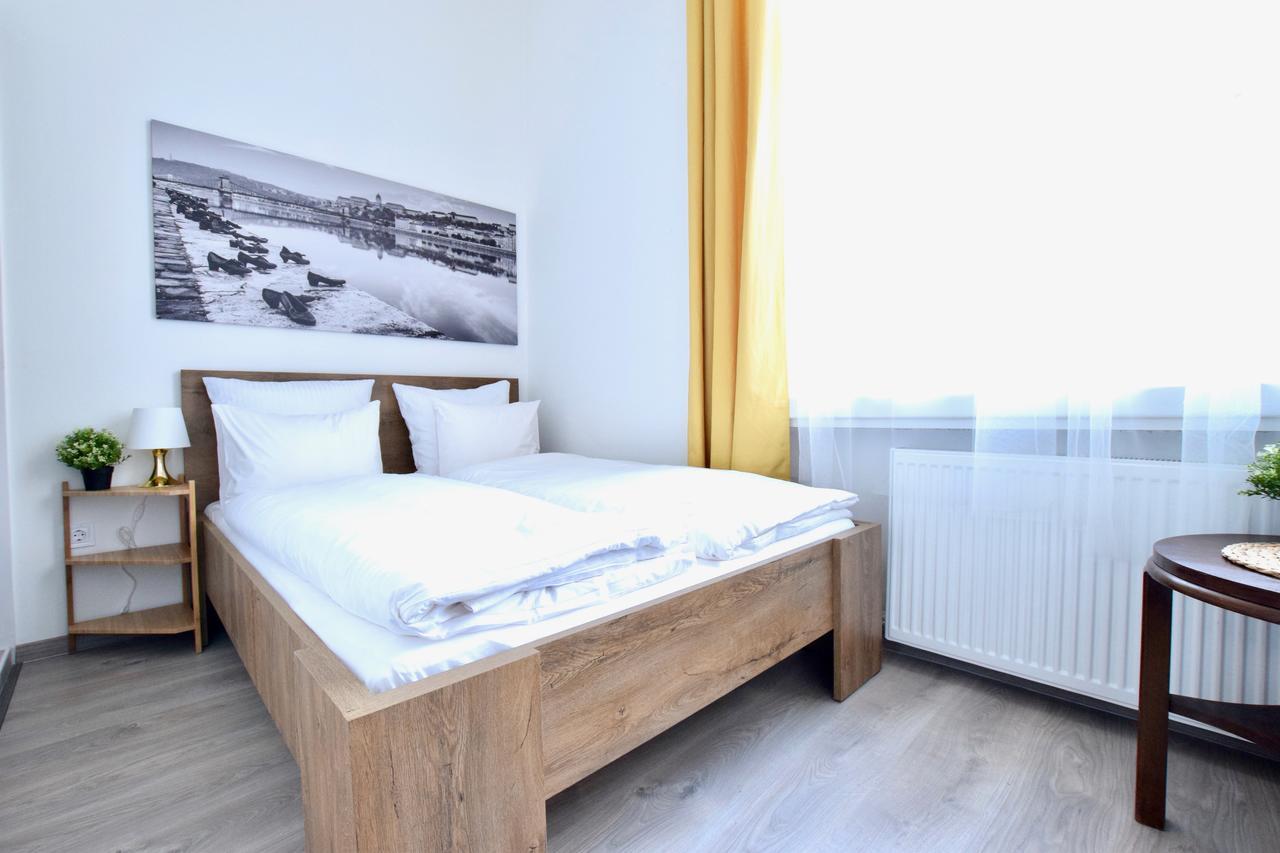Standard Apartment By Hi5 - Bazilika Suite Будапеща Екстериор снимка
